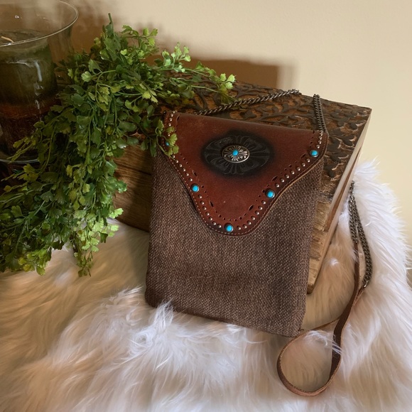 Handbags - 🔴SOUTHWESTERN SHOULDER PURSE